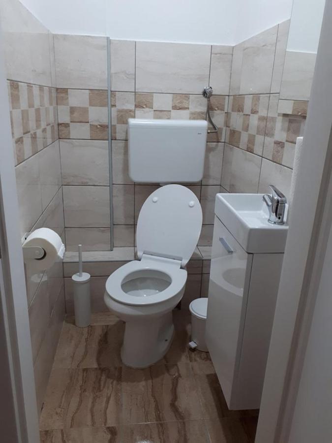 Apartman Ana Slavonski Brod Eksteriør billede